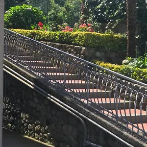 https://la-moretta.hotelitalianriviera.com