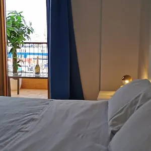 https://room-sea.palermohotels.org