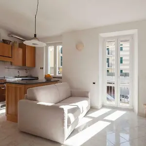 https://la-madonnina.hotelitalianriviera.com